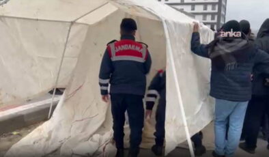 Sırma Halı işçilerinin çadırı jandarma tarafından kaldırıldı!