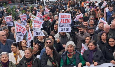 Suriye’deki Alevilere yönelik saldırılara Samandağ’da kitlesel protesto