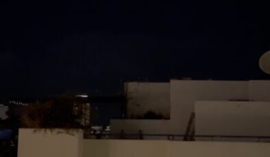 Tel Aviv semalarında güçlü patlamalar duyuldu
