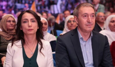 Tülay Hatimoğulları ve Tuncer Bakırhan’dan bayram mesajı: ‘Bayramın herkese barış, özgürlük ve eşitlik getirmesini temenni ediyoruz’