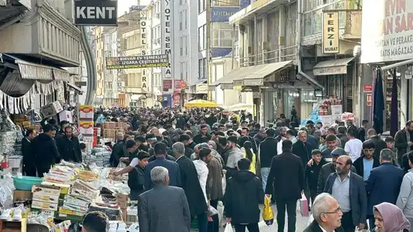 Van’da esnaf İran savaşından endişeli: ‘Esnaf kan kaybediyor’