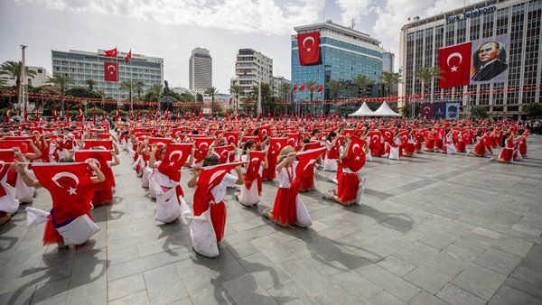 23 Nisan resmi tatil mi? 23 Nisan’da okullar tatil mi? 23 Nisan kutlamaları iptal mi edildi?