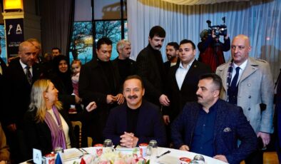 Anahtar Parti Genel Başkanı Ağıralioğlu, İstanbul’da partisinin iftar programına katıldı Açıklaması