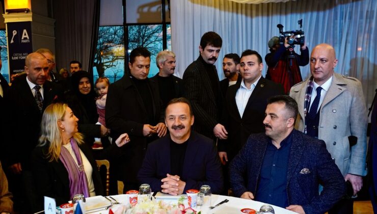 Anahtar Parti Genel Başkanı Ağıralioğlu, İstanbul’da partisinin iftar programına katıldı Açıklaması