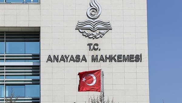 AYM’den tartışmalı düzenlemeye onay… Cinsiyet değişikliği başvurusuna ret