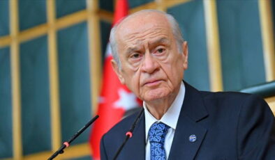 Bahçeli’den okullardaki saldırılar üzerine açıklama: ‘Siyasetin malzemesi haline getirmemeli’