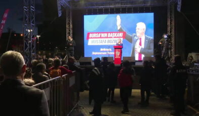 Bursa’da Bozbey’e destek eyleminde 3’üncü gün: ‘Halkın iradesi tutuklanamaz’