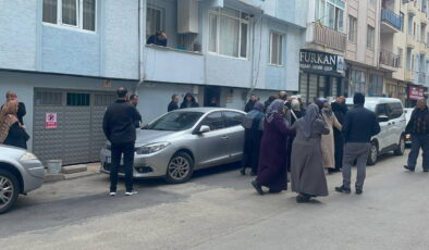 Bursa’da kadın cinayeti: Evinde boğazı kesilerek öldürüldü
