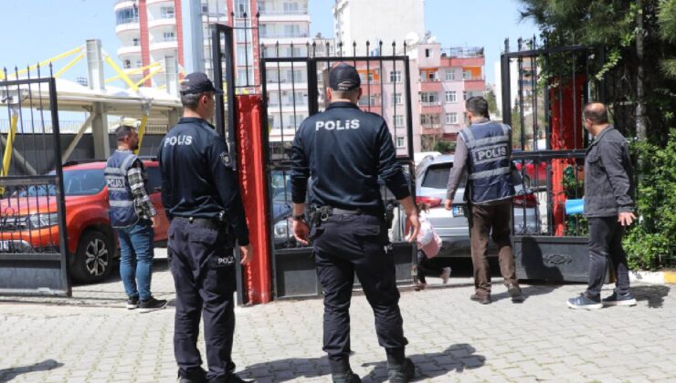 Bursa’da okul ismi verip, ‘Sıra bende’ paylaşımı yaptılar: Evinde tabancalar ele geçirildi!