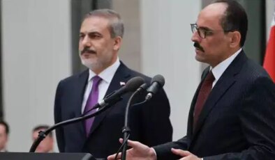 CHP’den ‘İbrahim Kalın’ ve ‘İran’ açıklaması: ‘Hakan Fidan’ın son derece tehlikeli sözlerini onarıcı yaklaşım sergilemiş’