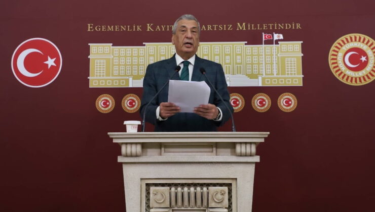CHP’li Öztürkmen’den Bakan Tekin’e istifa çağrısı: ‘Okullar can derdinde Yusuf Tekin tarikat peşinde’