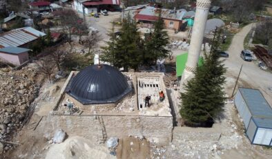 Darende’de deprem izleri siliniyor: Tarihi camiler aslına uygun şekilde yenileniyor