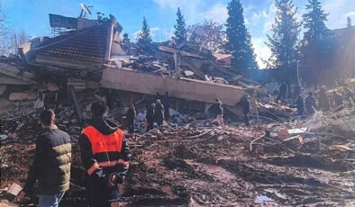 Depremde yıkılan Manolya Sitesi davası 9 Kasım’a ertelendi
