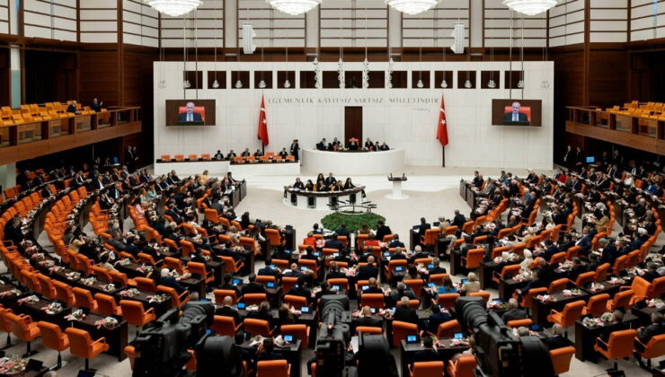 ‘Dezenformasyon Yasası’ Meclis gündeminde: ‘Cezalandırma tehdidi haline geldi’
