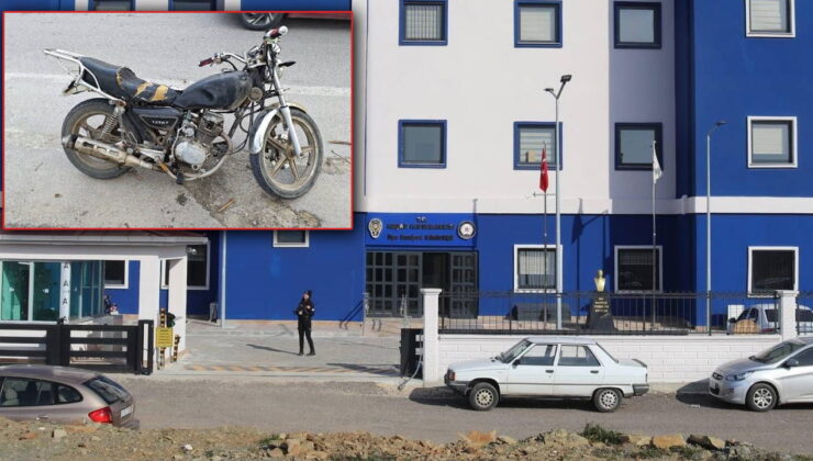 Ehliyetsiz sürücü, Emniyet’e imza vermeye ‘plakasız motosikletle’ geldi: Cezadan kaçamadı
