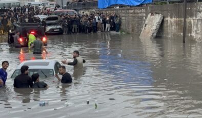 Erbil’de sağanak hayatı felç etti