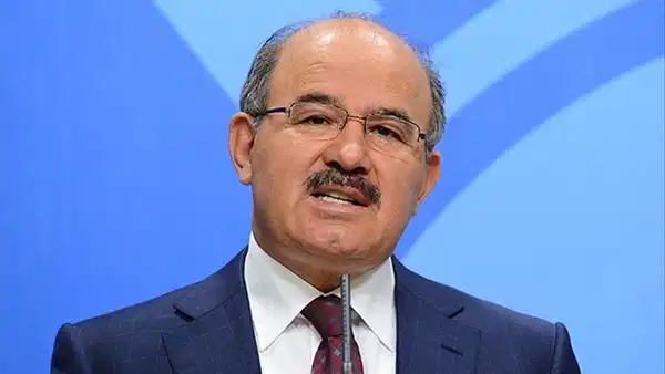 Eski Milli Eğitim Bakanı Çelik’ten sert eleştiri: ‘Türkiye’nin felaketidir partili cumhurbaşkanlığı’