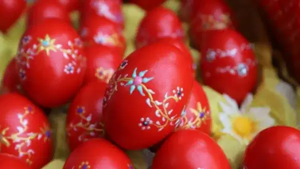 Evde Paskalya yumurtası hazırlamanın pratik yolları