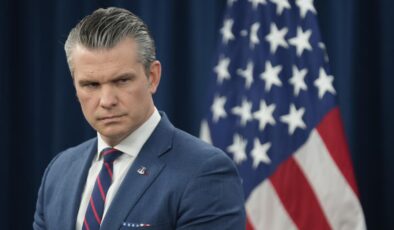 FT: Hegseth’in aracı kurumu savaş öncesi savunma yatırımı aradı