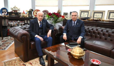 Görevinden istifa eden İzzet Ulvi Yönter’den ‘Bahçeli’ paylaşımı: Dikkat çeken ‘kara kaplı defter’ ayrıntısı