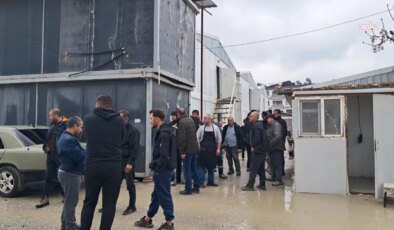Hatay’da TOKİ işçileri eylem yaptı: ‘150’den fazla işçi üç aydır maaş alamıyor’
