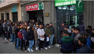 İspanya’da 500 bin göçmene af planı: Sistem çökme tehlikesiyle karşı karşıya, memurlar greve gidiyor
