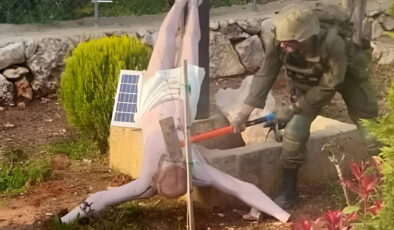 İsrail askerinin İsa heykelini kırdığı görüntüler öfke yarattı