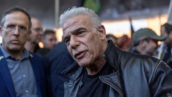 İsrail eski Başbakanı’ndan Netanyahu’ya ağır suçlamalar