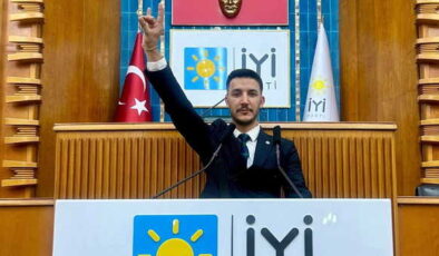 İYİ Partili başkan istifasını duyurdu