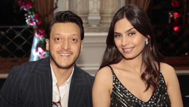 Mesut Özil üçüncü kez baba oldu! Aile fotoğrafı geldi