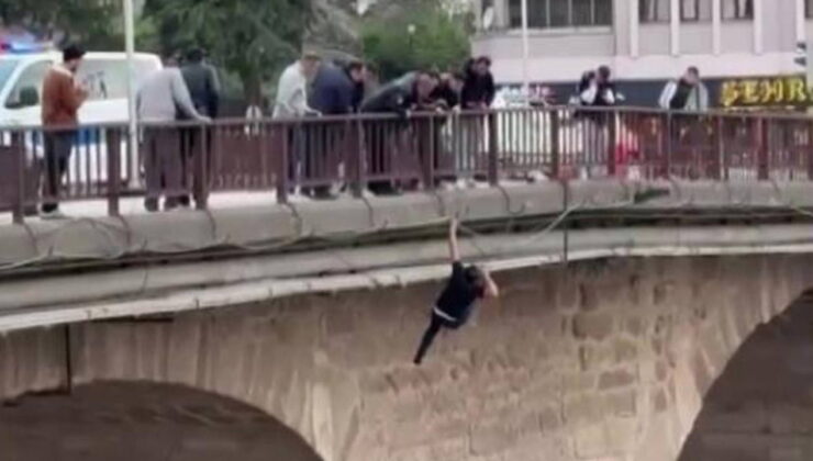 O anlar kamerada: Köprüden nehre atlayan şahıs kurtarıldı