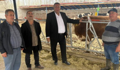 Ömer Fethi Gürer, Niğde’de süt üreticileriyle bir araya geldi Üretici: ‘Bir iki yıl daha ayakta kalabileceğimiz şüpheli’
