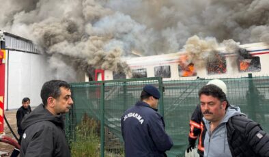 Sakarya’da vagon üretim tesisinde yangın paniği