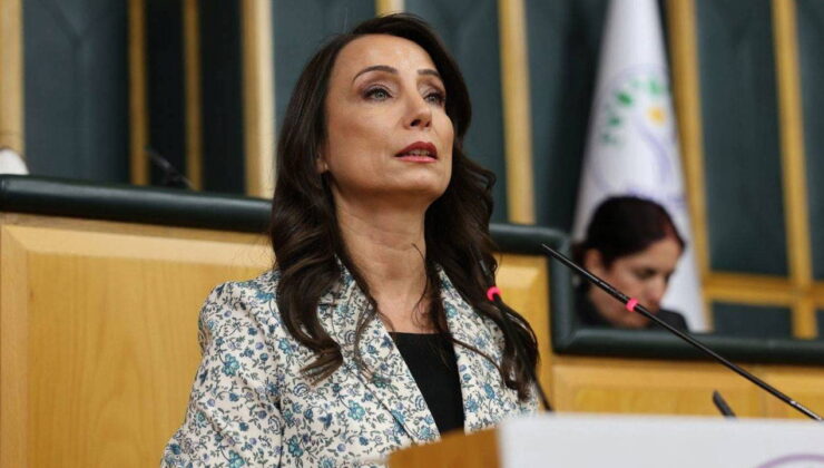 Son Dakika… DEM Parti Grup Toplantısı başladı: Tülay Hatimoğulları konuşuyor