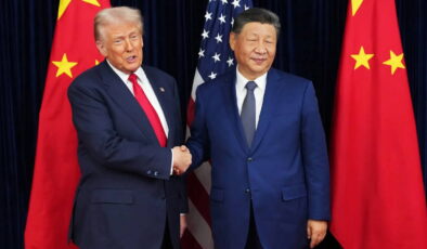 Trump’tan flaş iddia: Çin, İran’a silah göndermeyecek
