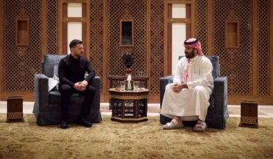 Zelensky, Suudi Arabistan’da: İran İHA’larına karşı mücadele için imzalar atıldı