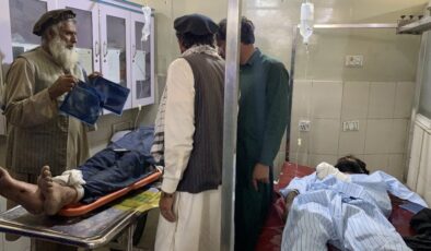Afganistan’da mültecileri taşıyan kamyon devrildi: 22 ölü
