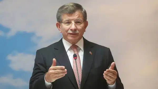 Ahmet Davutoğlu’ndan bakanlara eleştiri: İki seçmeni var