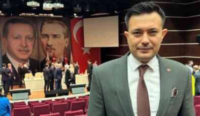 AKP’de üst düzey ayrılık: MKYK Üyesi Tuncer görevlerinden ‘affını’ istedi