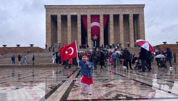 Anıtkabir’de ’23 Nisan’ coşkusu