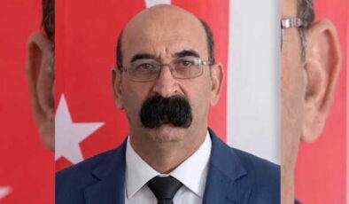 Bıyıklarıyla gündem olan ilçe başkanı: ‘Sadece yakıştığı için uzattım’