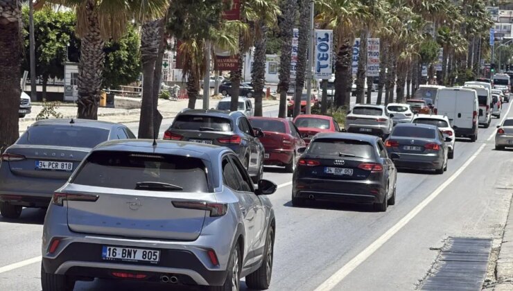 Bodrum’da bayram dönüşü göçü: Son 36 saatte 25 binden fazla araç çıkış yaptı!