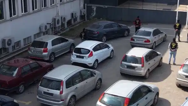 Bursa’da ‘change’ araç operasyonu: 28 araca el konuldu, 3 şüpheli tutuklandı