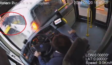 Bursa’da otobüs kazası: Lise öğrencisi iki aracın arasına sıkıştı, ağır yaralandı