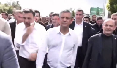 CHP Genel Başkanı Özgür Özel’in TBMM’ye yürüyüşüne engel… ‘Bize bina değil mücadele lazım!’