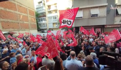 CHP’nin İzmir çağrısına binlerce kişi katıldı: ‘Kalplerimize kayyım atayacak halleri yok’