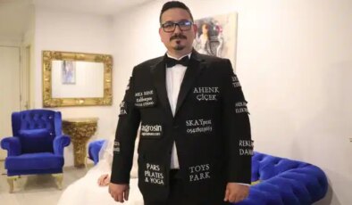 Denizli’de ‘reklam panosu’ gibi damatlık: 20 sponsora yer açtı, masrafları dörtte bir oranında düşürdü!