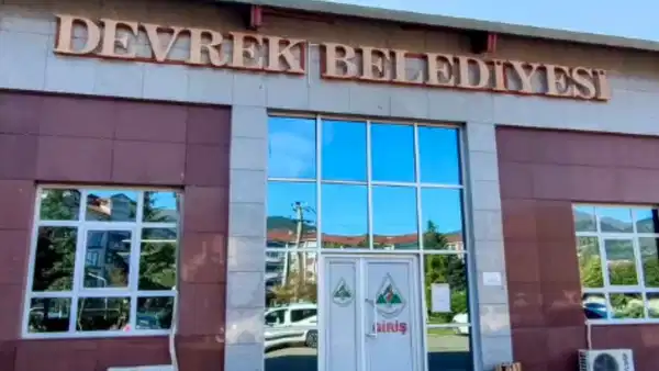 Devrek Belediyesi davasında ilk duruşma tamamlandı: Eski başkanın ev hapsi kaldırıldı
