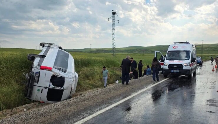Diyarbakır’da minibüs devrildi: Çok sayıda yaralı var