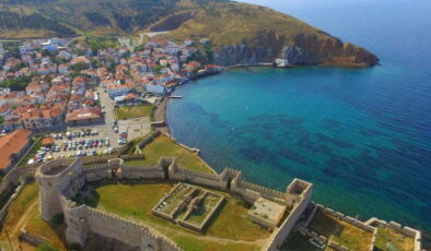 Dünyaca ünlü dergi listesine eklemişti: Turizm cennetine akın akın geldiler, iğne atsan yere düşmüyor!